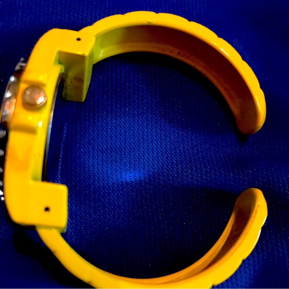 GORGEOUS YELLOW GENEVA  WATCH